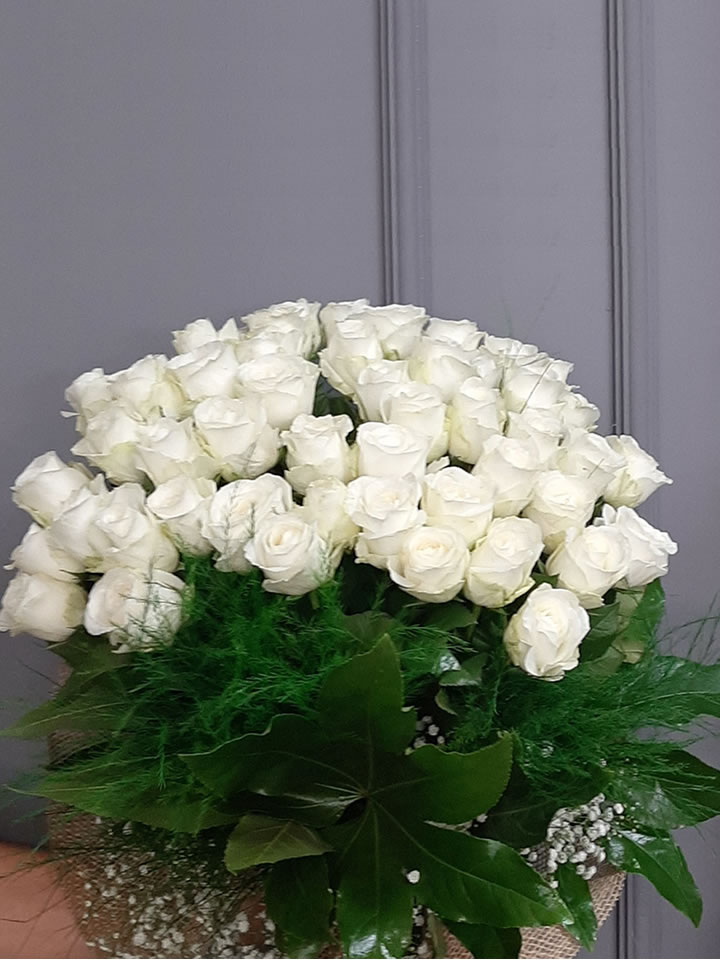 41 Beyaz Gül Buketi