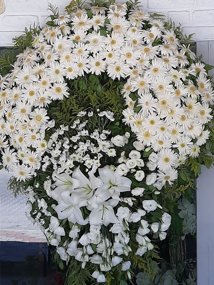 Beyaz Sarma Cenaze Çelengi - İzmir Karşıyaka Çiçek Siparişi