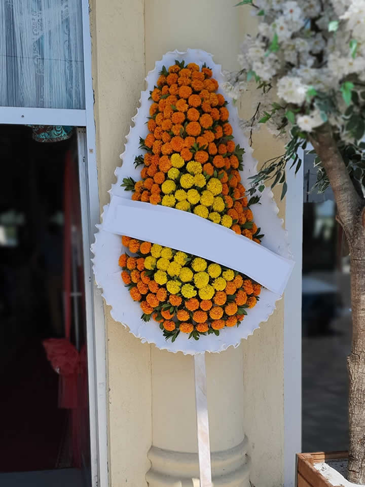 Sarı ve Turuncu Çiçekli Çelenk, İzmir Çiçekçi