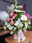 Çiçekçi - Pembe Beyaz Çiçekli Aranjman