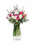 Çiçekçi - Vazoda Pembe Beyaz Çiçekler