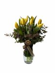 Çiçekçi - Vazoda Sarı Laleler